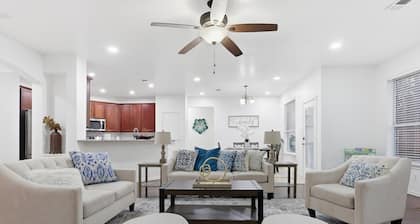 Parkside Fully Furnished 4BR Family Home