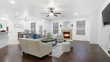 TV connectée, cheminée