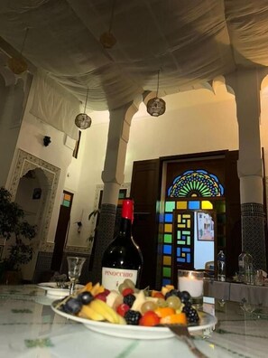 صورة غير مصنفة، 2 من 26، زرّ