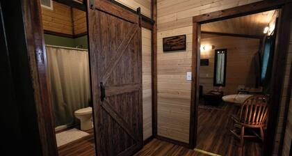 Tranquil Alaskan Cabin with Expansive Views 12 mins from Homer, Alaska