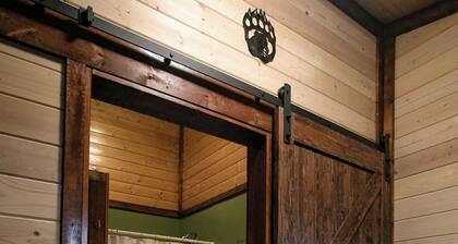 Tranquil Alaskan Cabin with Expansive Views 12 mins from Homer, Alaska