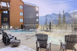 Piscine extérieure, piscine chauffée