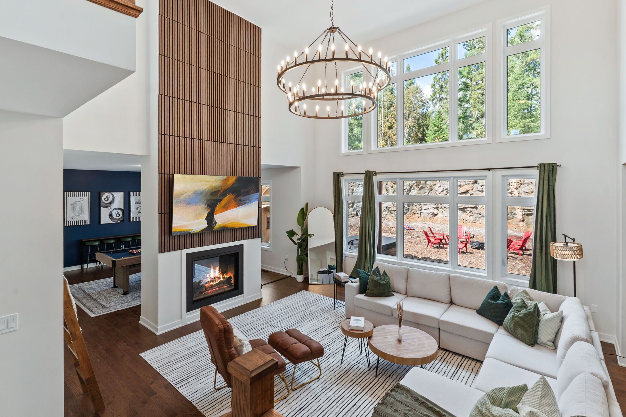 Smart-tv, pejs, bordfodbold, bordtennisbord