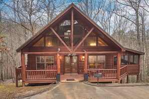 Exterior - Summer Gtwy! 1BR+Loft Cabin w/ Hot Tub & Arcade (Sevierville)
