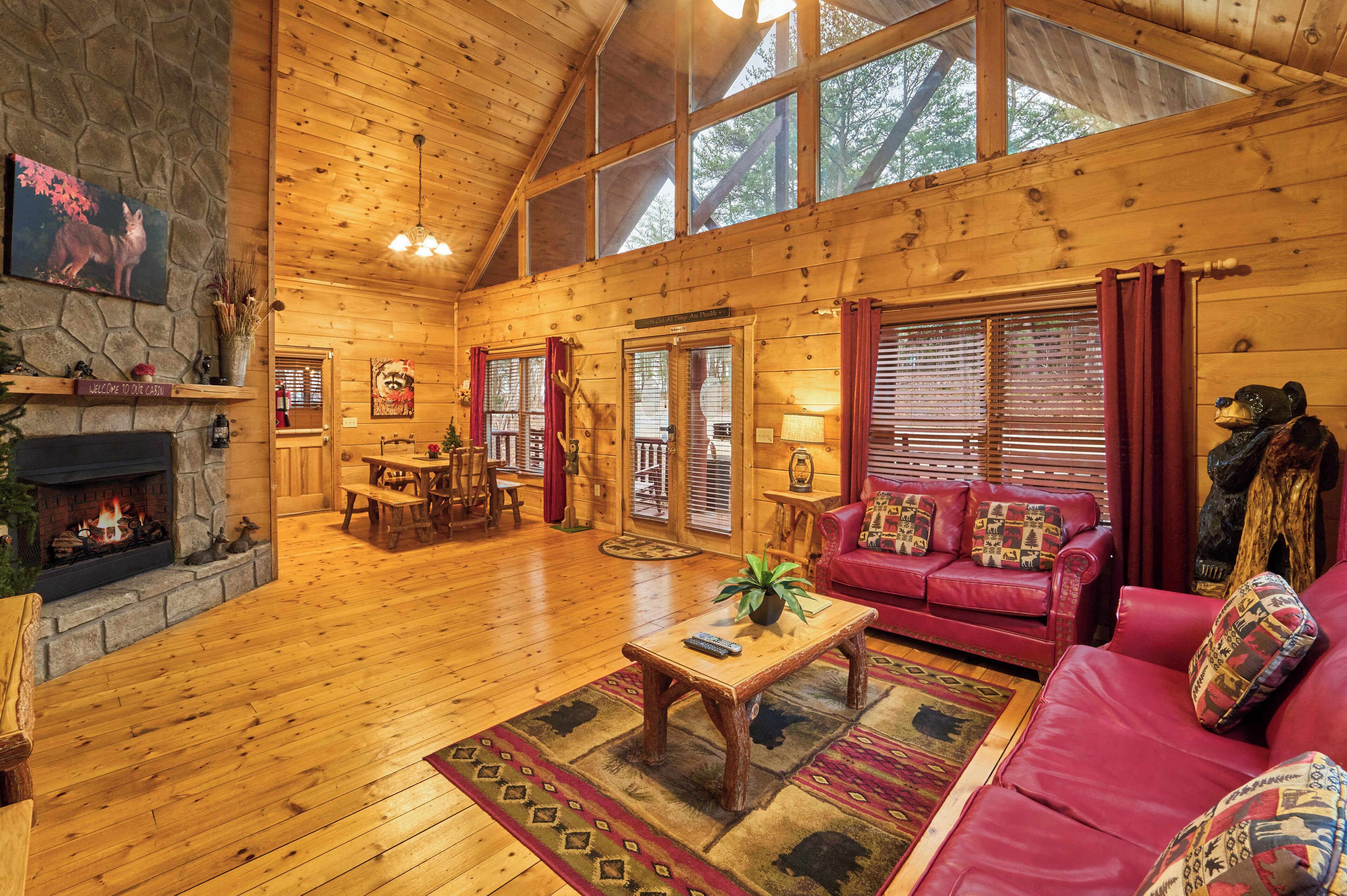 Televisión y chimenea 