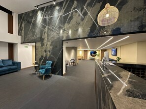 Unclassified image, 4 of 9, button - AMERICAN VISA DESTINO (Bogotá)