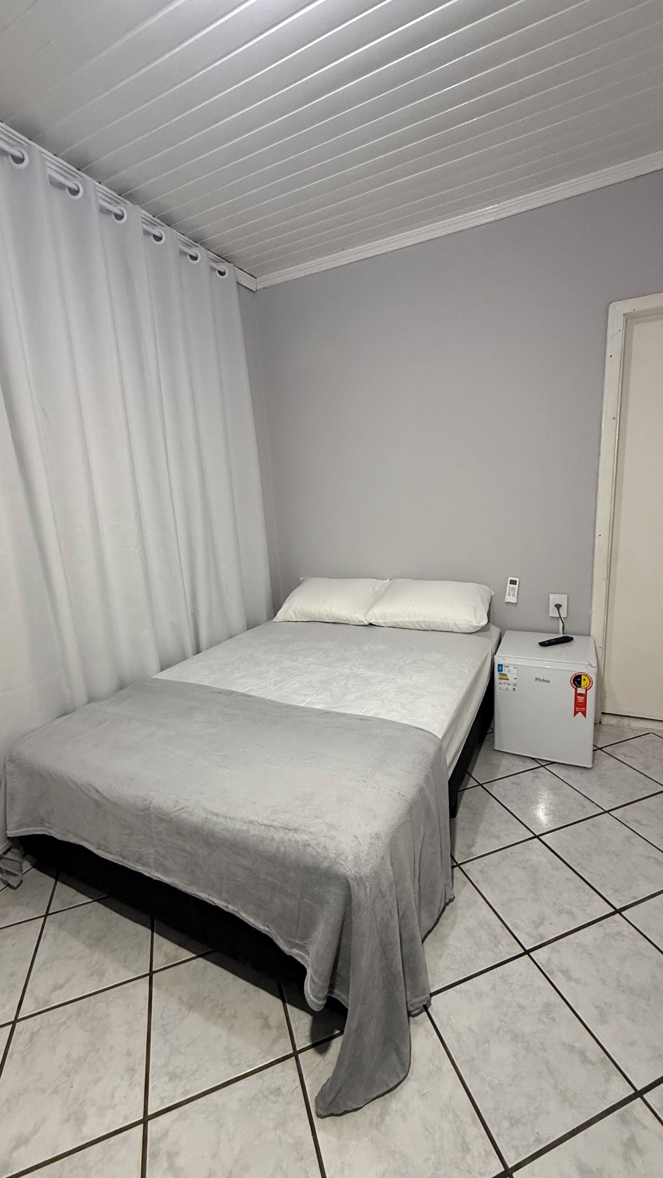 Accès Internet, draps fournis