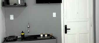 Cozy apartment with a prime location.