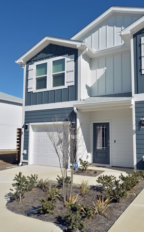 Exterior - 3BR Panama City Beach Townhome, Sleeps 8, Optional Golf Cart (Panama City Beach)