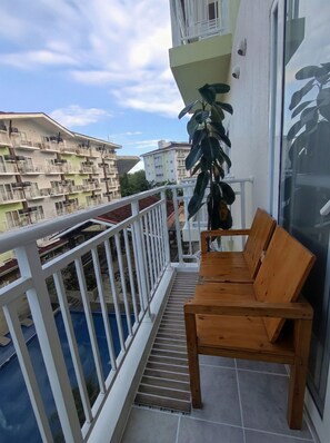 Property grounds - Pool View with Massage Chair-5 min to Cebu Airport (Lapu-Lapu)