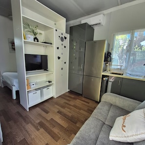 TV - Comfortable bungalow near Jarry (Baie-Mahault)