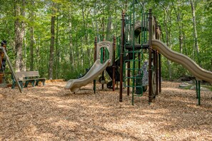 Children's area - Vaulted Views Stone Lodge (Garrett County)