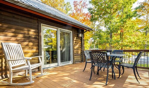 Luxury Lodge with Hot Tub, Arcade & Lake Access