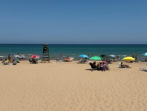 Beach nearby - 3 Bed Villa - Sleeps 6 - Private Pool - Parking (ciudad, alicante)