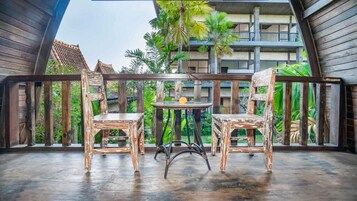 Junior Double Room, Balcony, Garden View | Outdoor dining