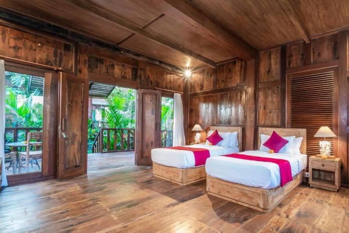 Superior Twin Room, Balcony, Garden View | Desk, blackout drapes, soundproofing, iron/ironing board (on request)