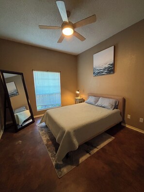 2 habitaciones, tabla de planchar con plancha y wifi gratis 