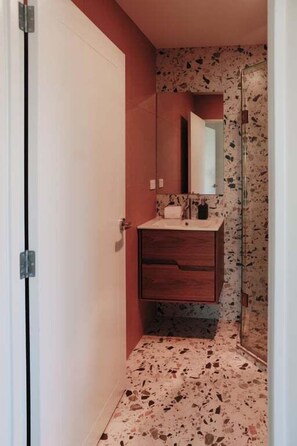 Unclassified image, 5 of 18, button - Heavenly Tekapo 4bdr4ba (Lake Tekapo)