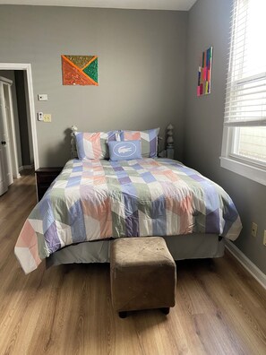 2 bedrooms, WiFi - 2-bedroom house in fabulous New Orleans with AC for relaxing stays (New Orleans)