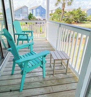 Property grounds - 3-bedroom condo at Ocean Isle Beach with ocean view. (Ocean Isle Beach)