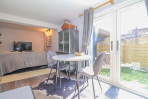 Dining - Milk Churn (2)  - sleeps 2 guests  in 1 bedroom (Eye)