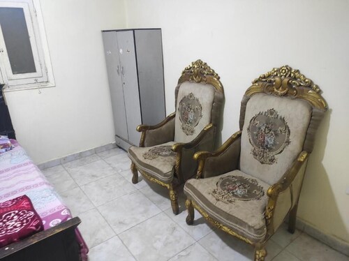 Number One Pyramids Inn