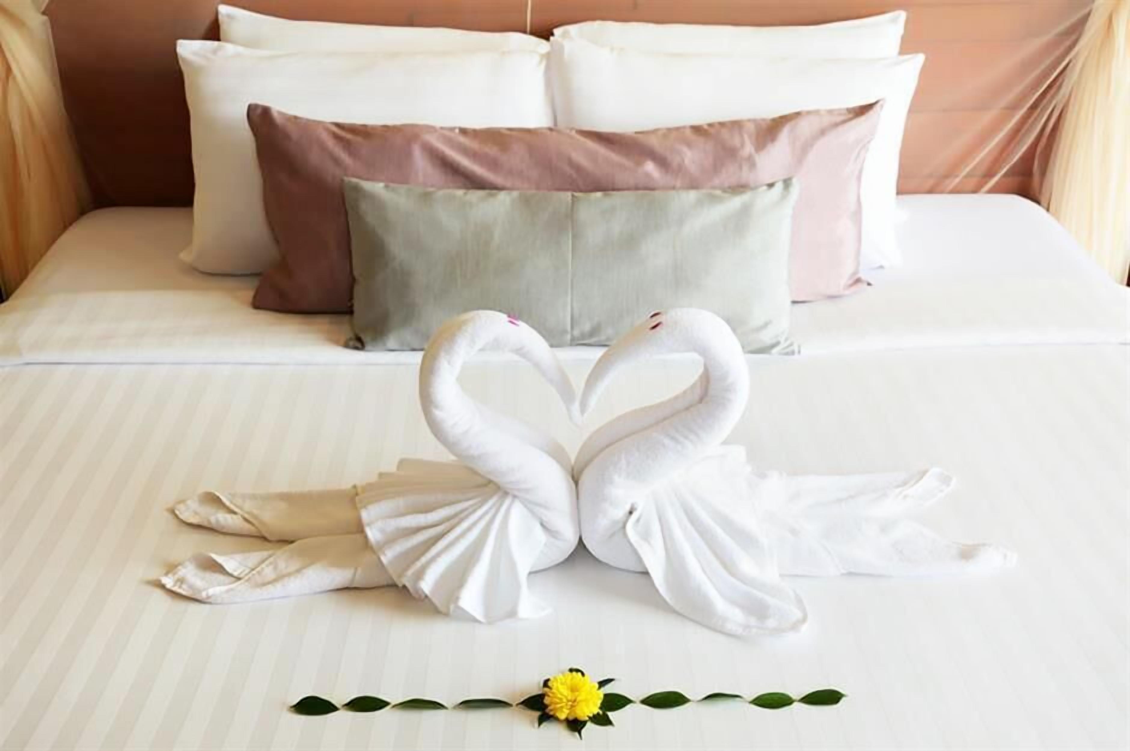 In-room safe, soundproofing, iron/ironing board, free WiFi