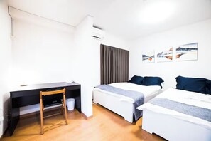 House, 2 Bedrooms, Kitchen | Iron/ironing board, free WiFi - Honmachi 5-chome (Tokyo)