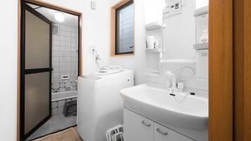 House, 2 Bedrooms, Kitchen | Bathroom