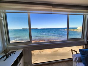 Interior - 40 meters from the beach, A/C, Wi-Fi, sea view, all on foot (SIX FOURS LES PLAGES)
