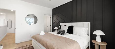 6 soveværelser, skrivebord, strygejern/strygebræt, weekendseng