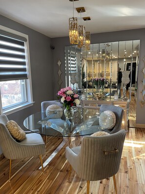 Imagen sin descripción, 3 de 54, botón