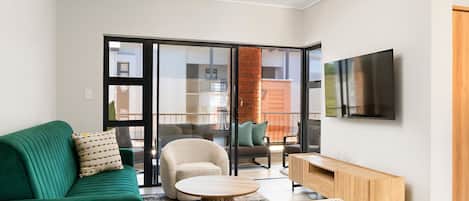 Apartment (3 Bedrooms) | Front of property