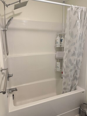 Hair dryer, towels, toilet paper - Cozy Private Basement Suite (Halifax)