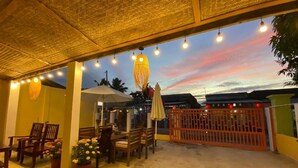 Tempat makan outdoor