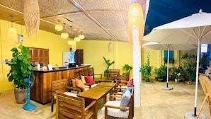 Tempat makan outdoor
