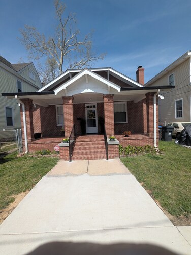 Cozy 2-bedroom 1 bath house in charming Olde Town 15 minutes to Augusta National