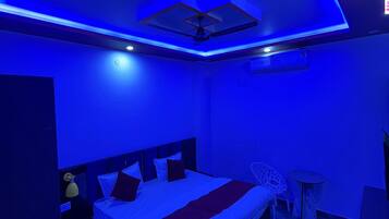 Dobbeltrom – classic | Safe på rommet, lydisolert, strykejern/-brett og wi-fi (inkludert)