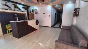 Lobby - Sky Hotel (Lucknow)