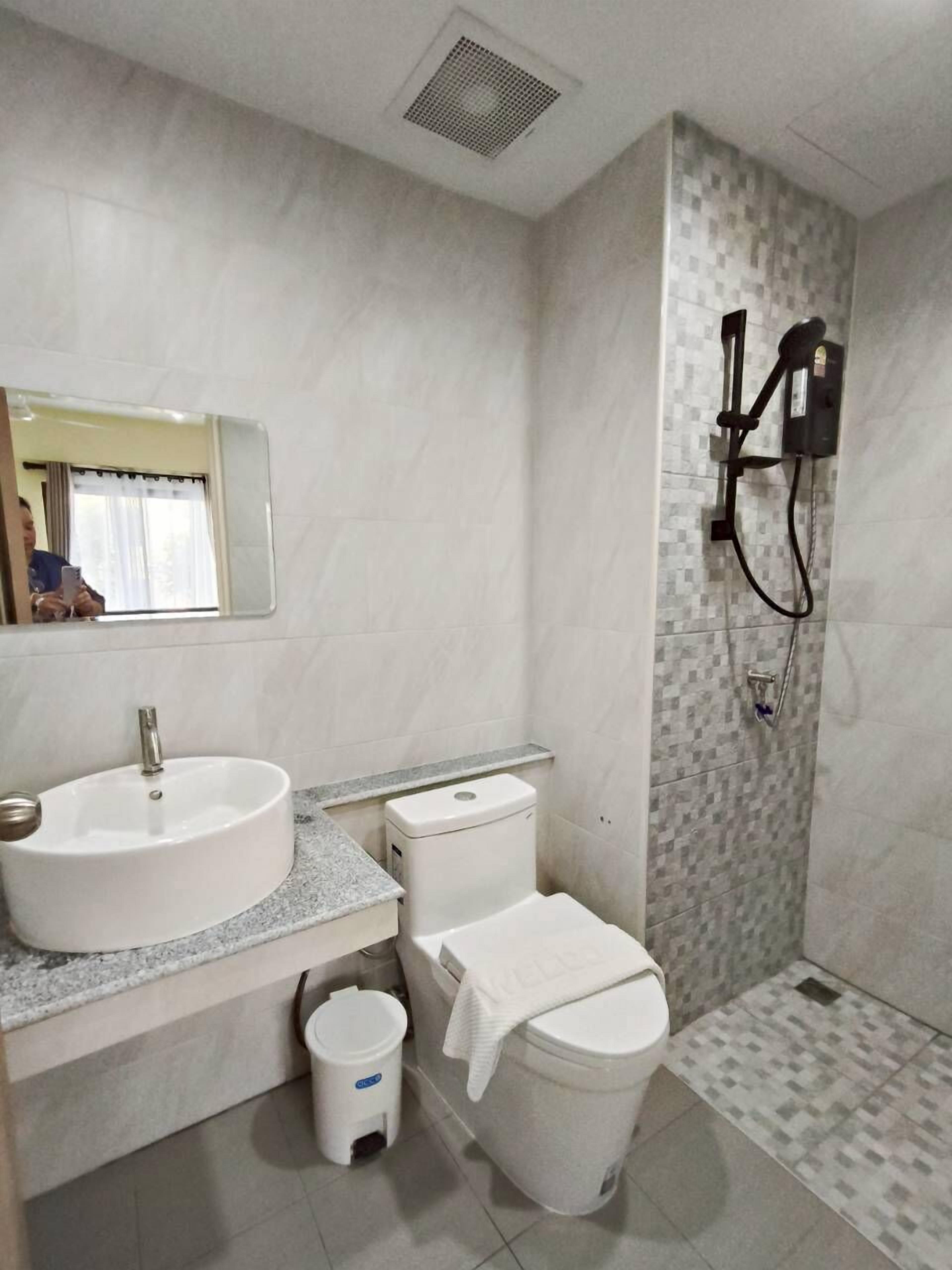 Room, 1 Double Bed, Valley View | Bathroom