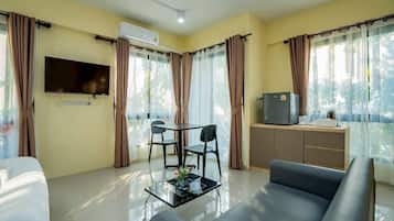 Superior Double Room, Valley View | Bed sheets