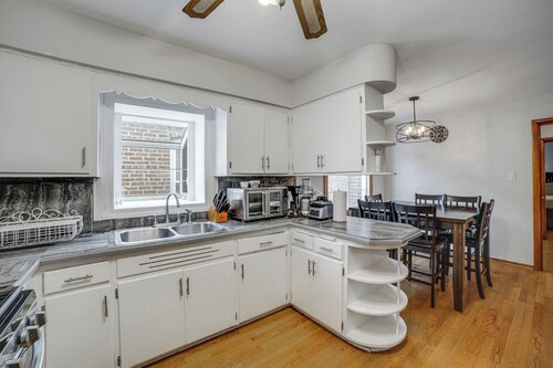 Commuter-Friendly Bungalow in Chicago's South Side