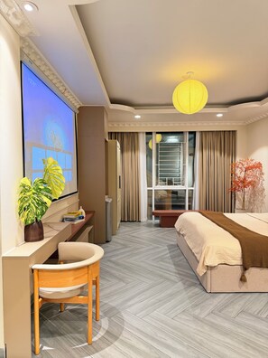 Luxury Double Room | Peralatan tempat tidur premium, bar mini 