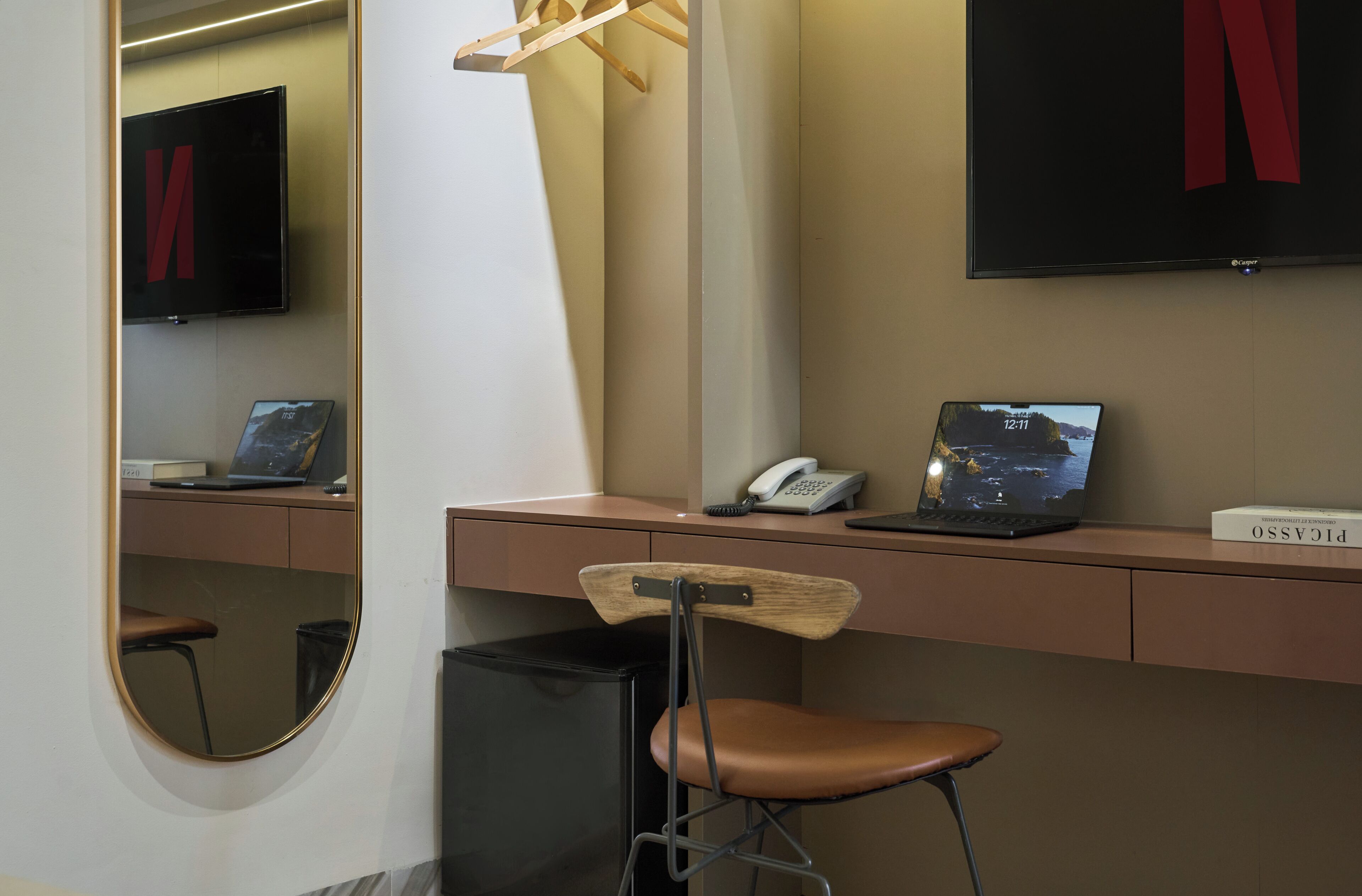 Doppia Standard | Biancheria da letto di alta qualità, minibar