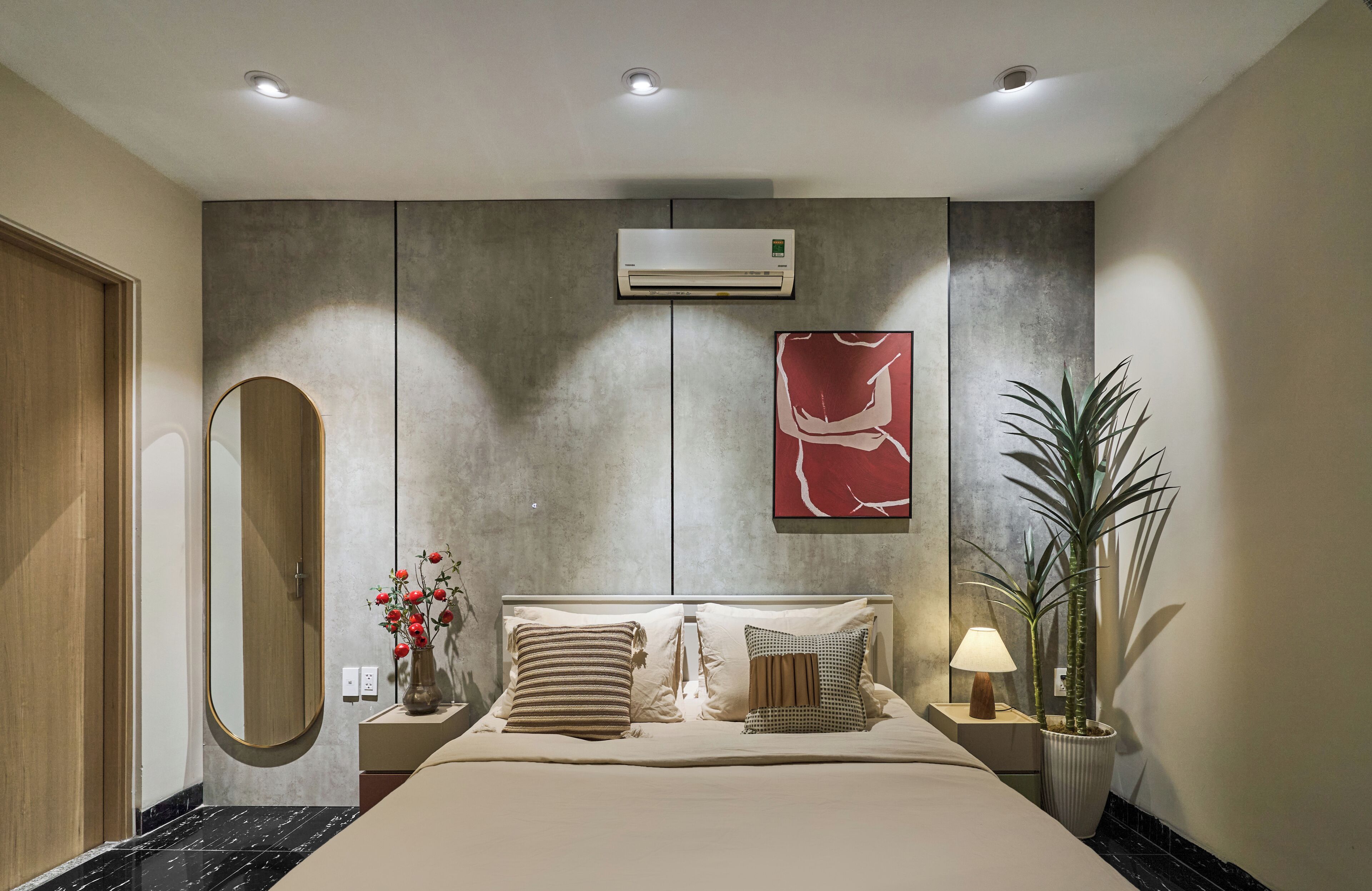 Premium bedding, minibar, individually furnished, desk