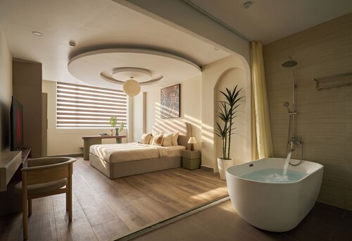 Linh Dan Hotel Phan Xich Long By Urban B