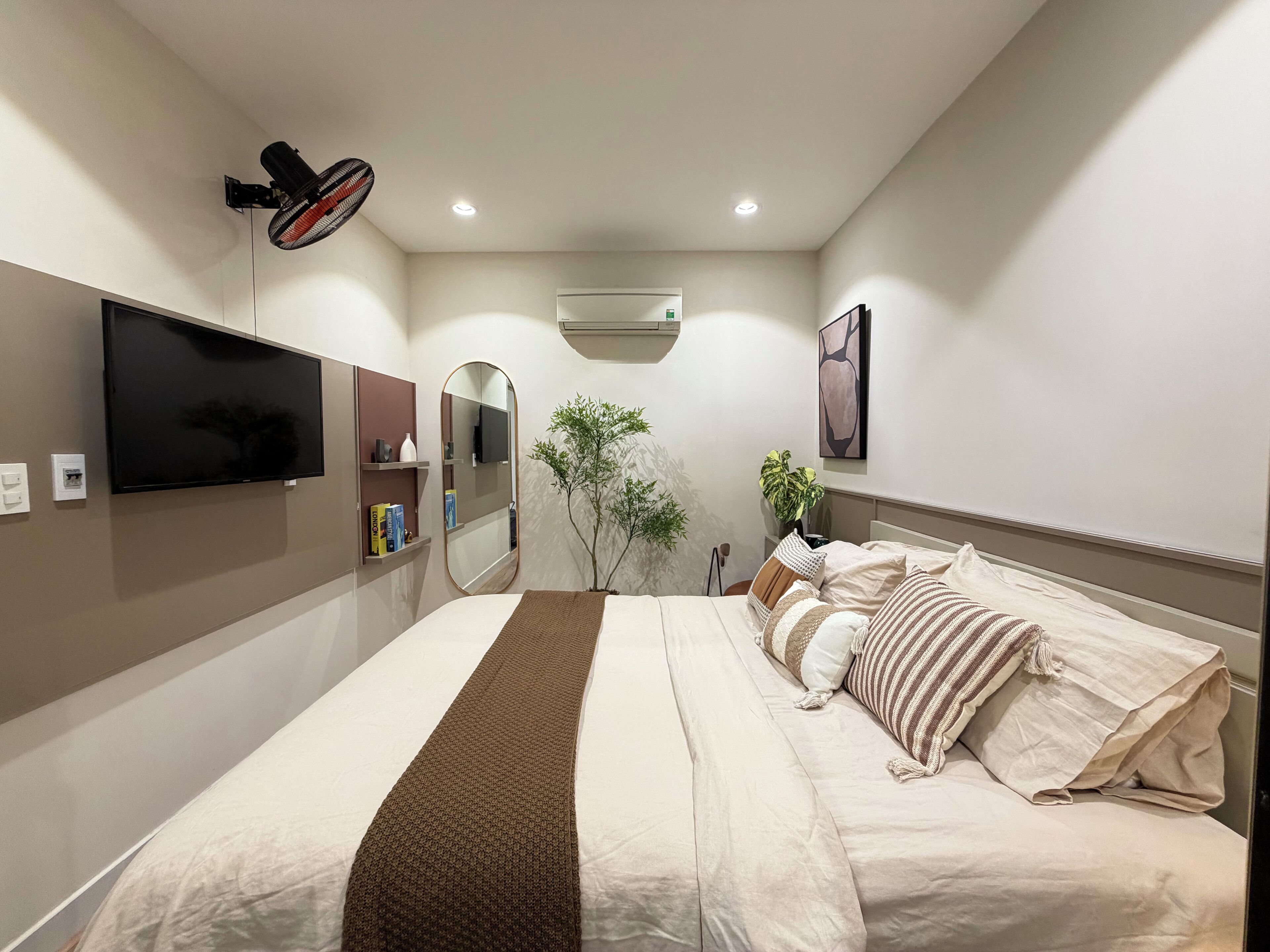 Standard Double Room | Premium bedding, minibar, individually furnished, desk