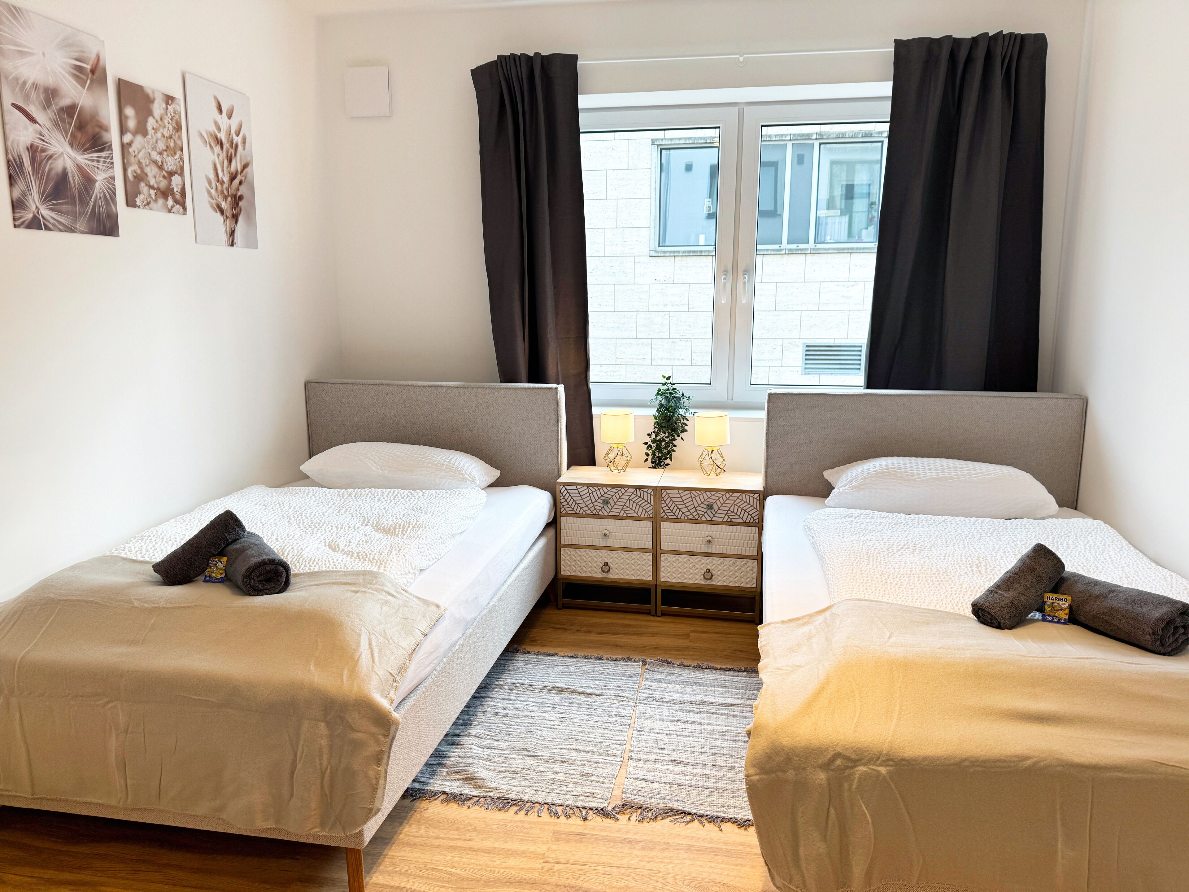 2 多间卧室、熨斗/熨衣板、WiFi、床单