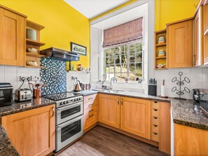 High chair - Glen Doll Cottage - UK51267 (Glen Clova)