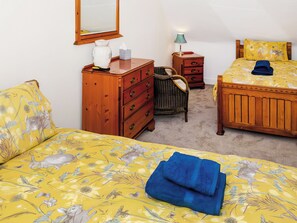 Unclassified image, 3 of 14, button - Glen Doll Cottage - UK51267 (Glen Clova)